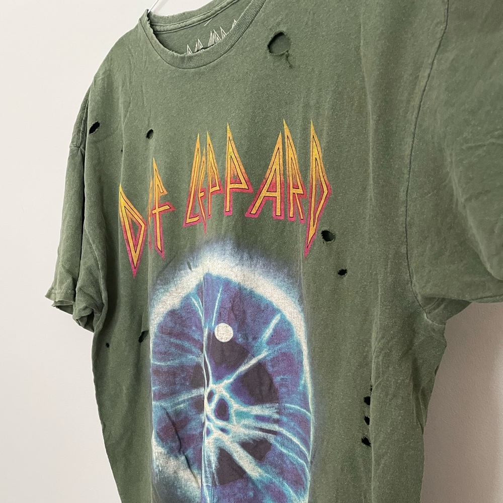NWOT Urban Outfitters Def Leppard Oversized Graphic T-shirt Size S/M - Picture 5 of 12